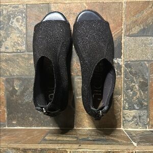 Black Sparkly Open-Toe Shoes